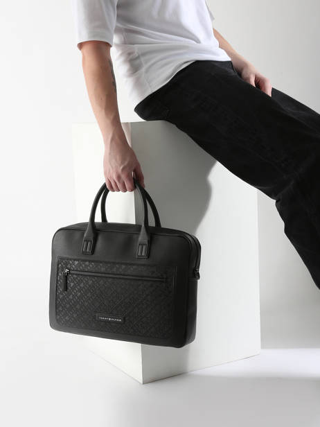 Porte Documents (main) Tommy hilfiger Noir monogram AM13209 vue secondaire 1